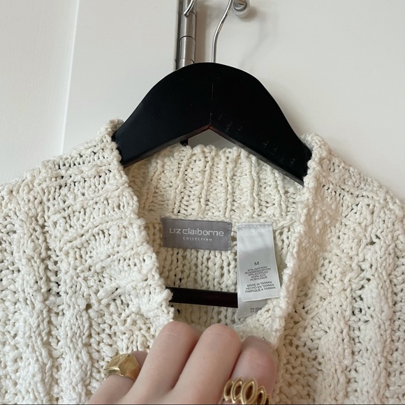 knit vest - Picture 3 of 4